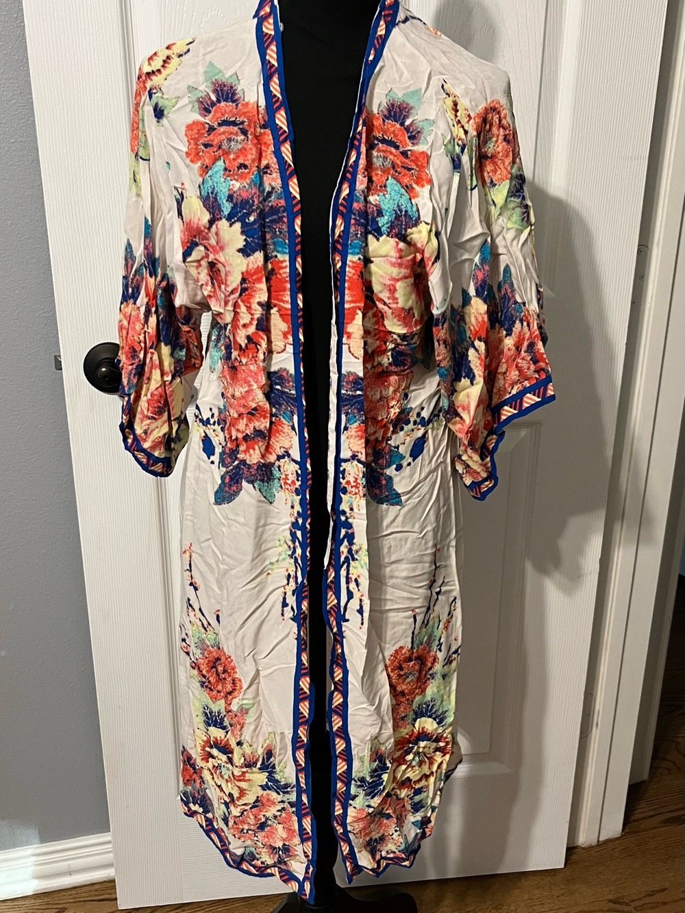 Flying Tomato White Floral Open-Front Kimono with Blue Trim